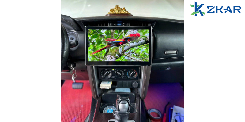 Màn hình Android có lắp cho xe Toyota Fortuner được không?
